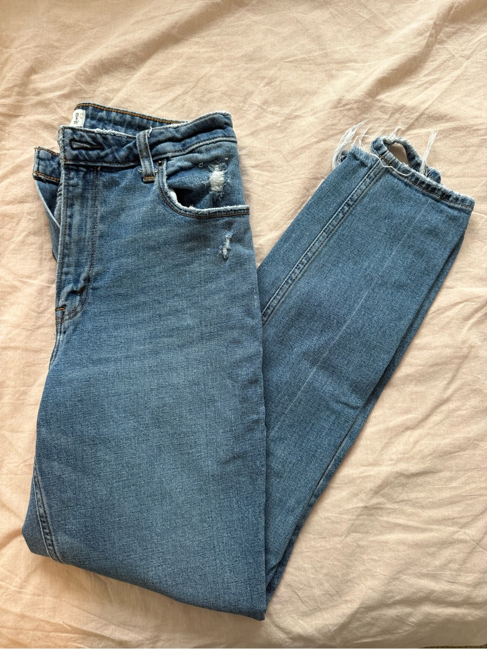 Abercrombie & Fitch High Rise Skinny Jean